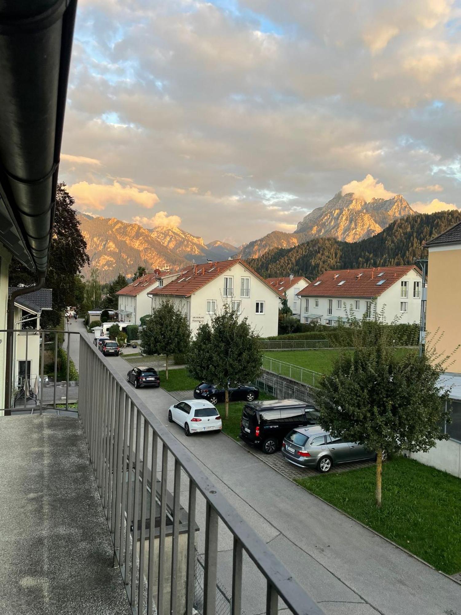 House La Neuschwanstein Blick - Budget City Hotel Füssen Exteriér fotografie