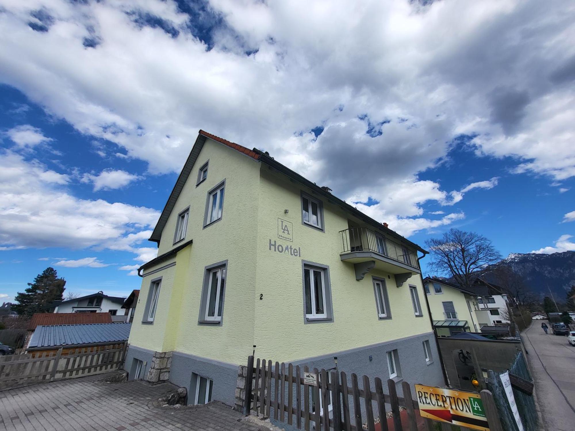 House La Neuschwanstein Blick - Budget City Hotel Füssen Exteriér fotografie